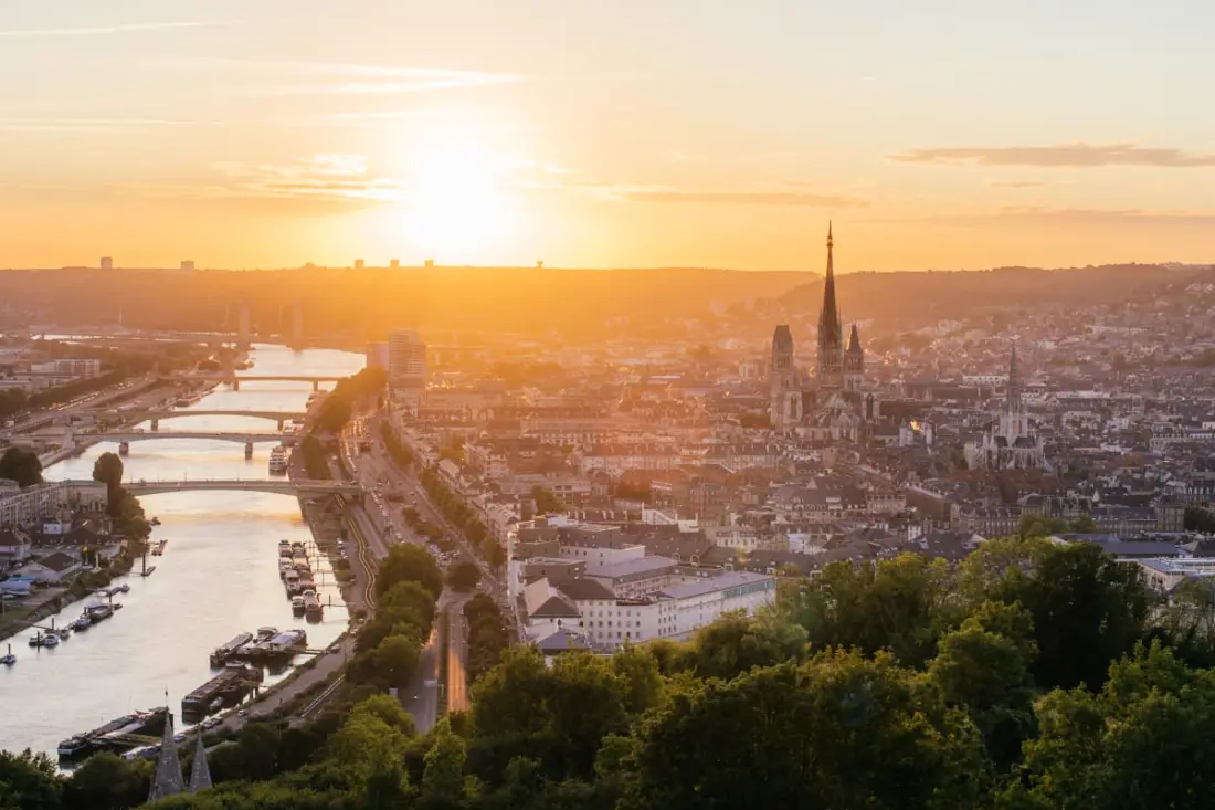 Eveil 4 : Le Refuge Lumière Sous Les Toits De Rouen