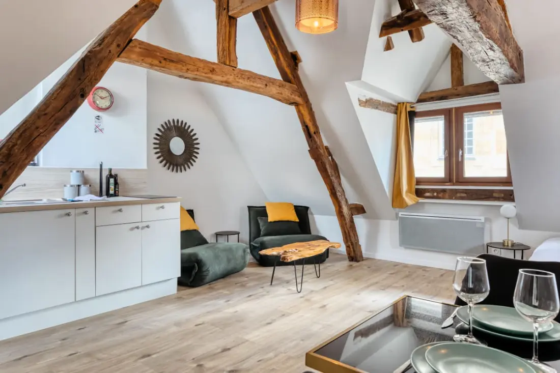 Eveil 4 : Le Refuge Lumière Sous Les Toits De Rouen