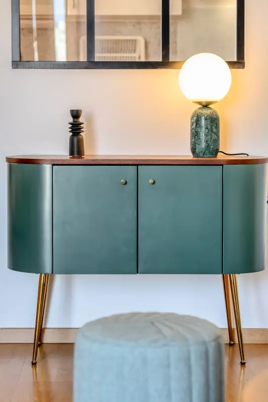 Floria – Élégant Appartement Avec Balcon, Cave Et Parking