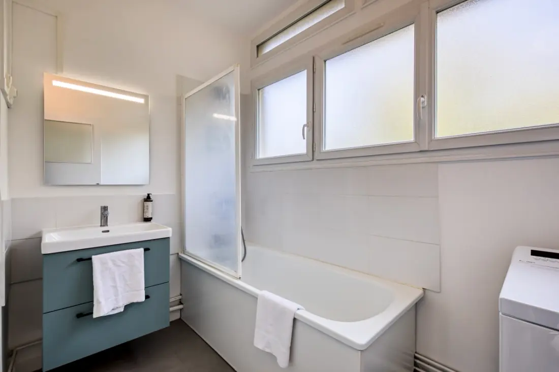 La Suite Des 3 Tours : Spacieux 3 Chambres