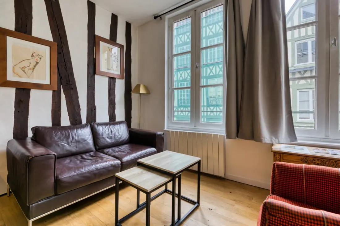 Le Charmant 1 étoiles★ F2 Rue Du Gros Horloge à Rouen!