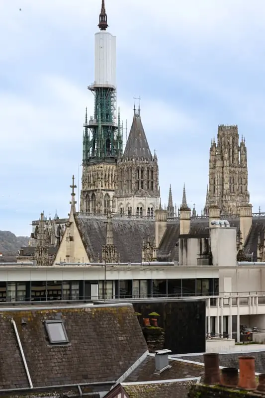 Le Studio Monet, Joli Studio Vue Cathédrale  !