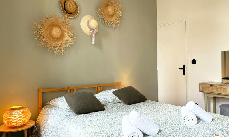 🌴 L'exotique - Vue Place Du Vieux Marché - - Rouen - 9