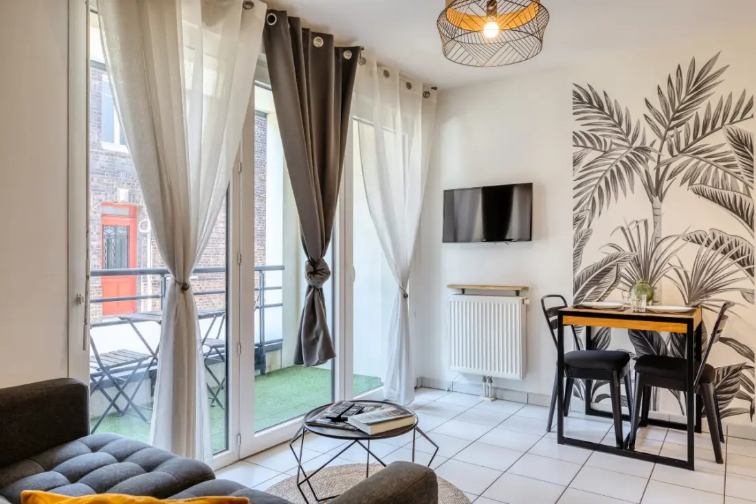 Xavier – F2 Cosy Avec Balcon à Rouen