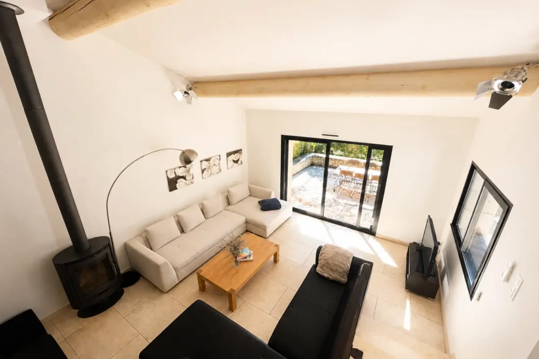 Maison En Pierre à Roussillon - Piscine Et Tennis