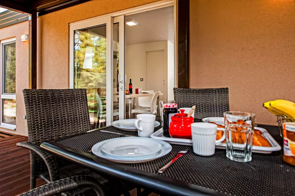 Camping Porton Nature Hideouts 2 étoiles★★