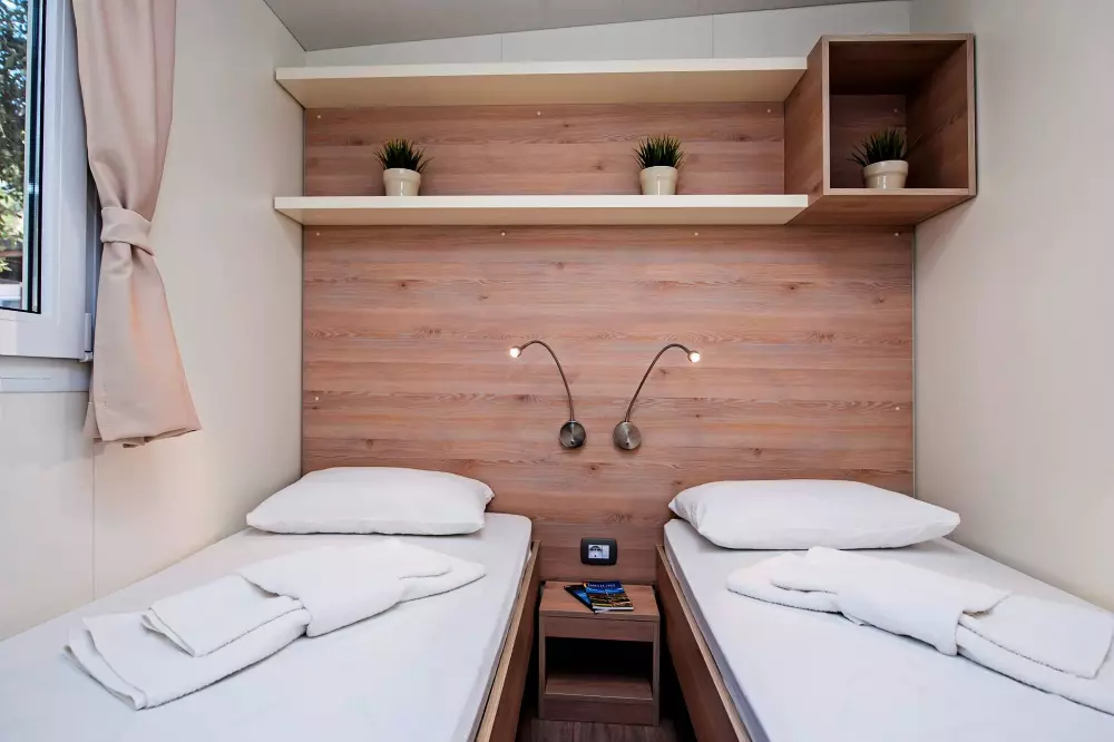 Camping Porton Nature Hideouts 2 étoiles★★