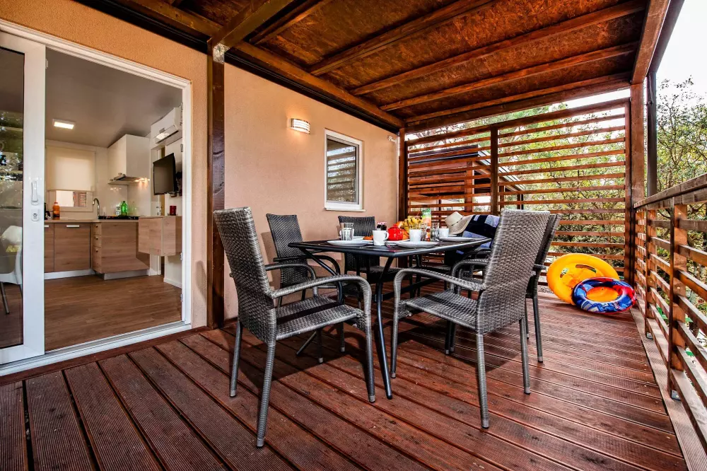 Camping Porton Nature Hideouts 2 étoiles★★