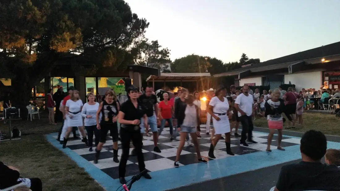 Flower Camping Le Nauzan Plage 4 étoiles★★★★