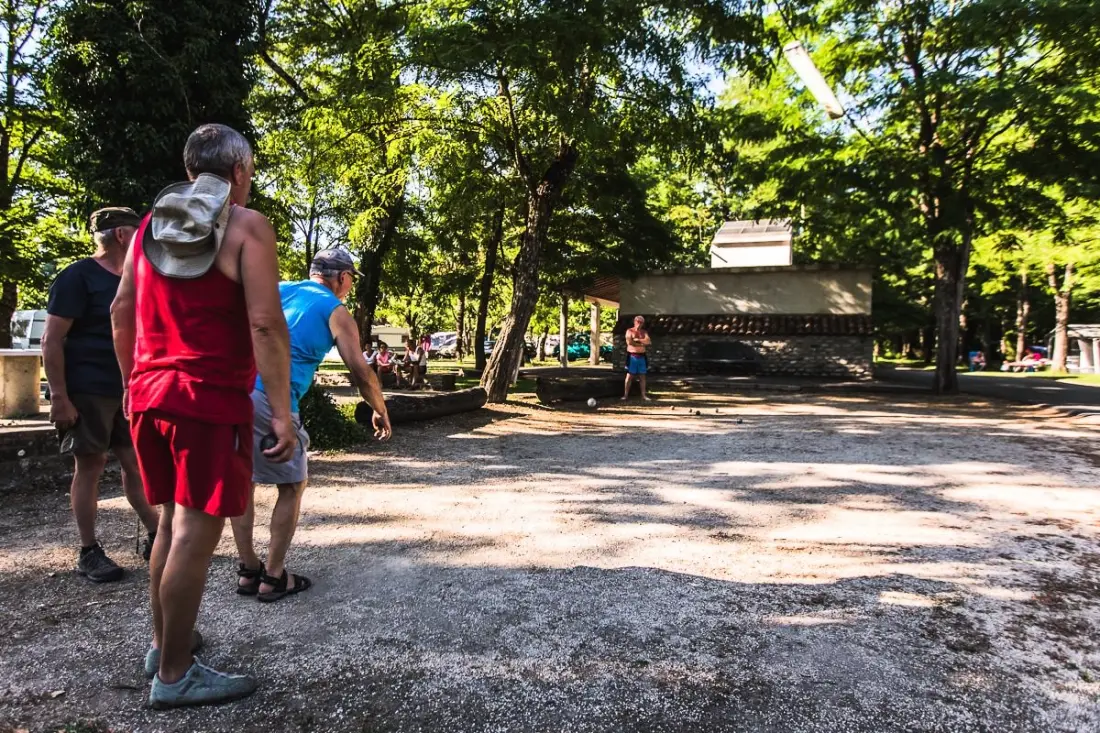 Camping LA CHAPOULIÈRE 4 étoiles★★★★