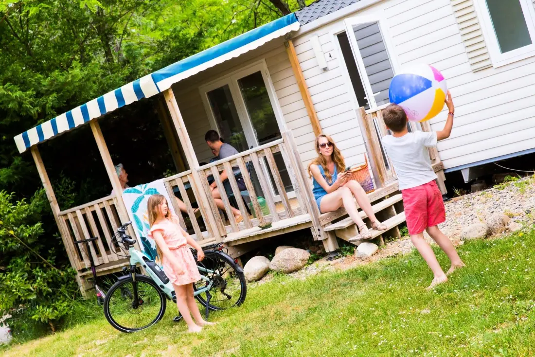 Camping LA CHAPOULIÈRE 4 étoiles★★★★