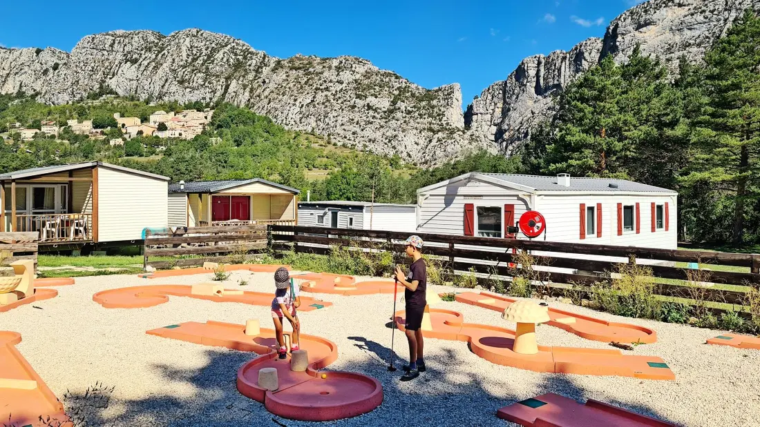 Camping Tikayan La Pinatelle2 étoiles★★
