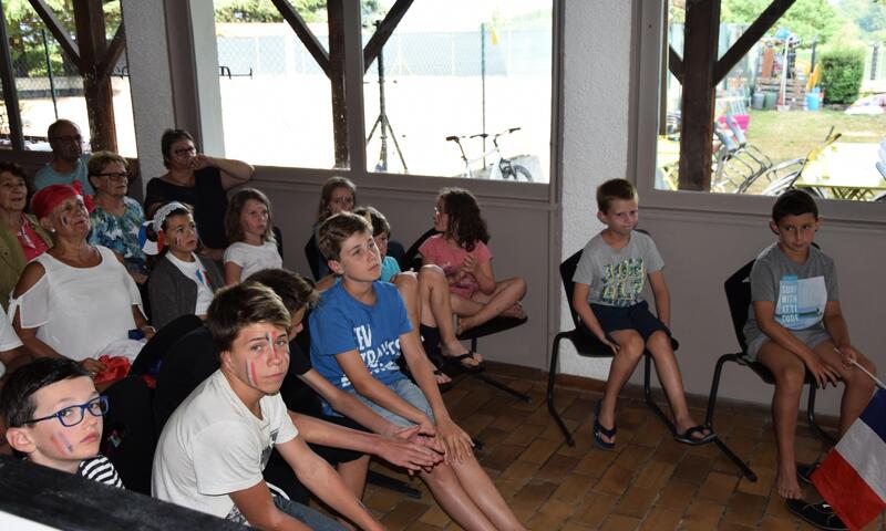 Camping de la Belle Etoile *** - Saint Bonnet Le Château - 21