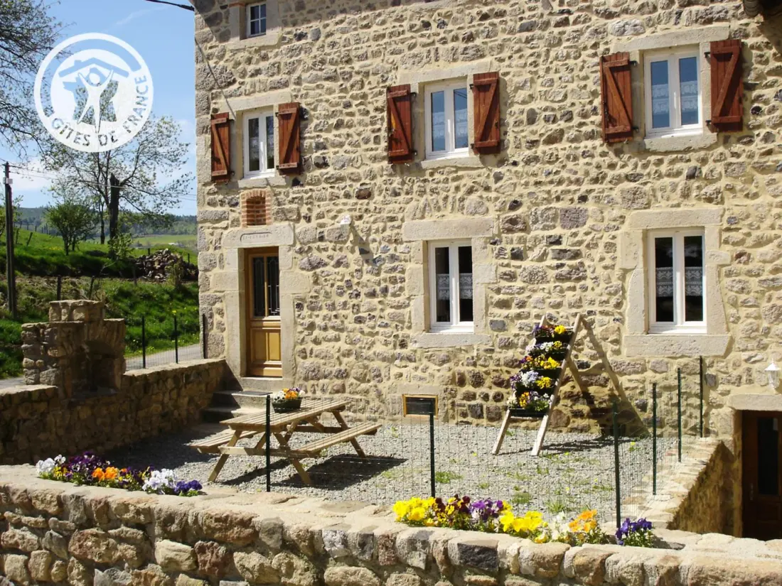 Maison de Vacances SAINT-BONNET-LE-COURREAU 2