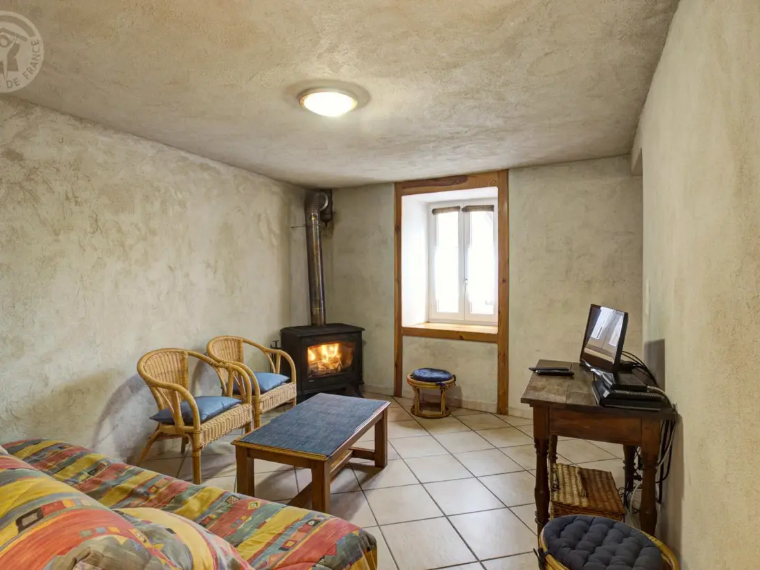 Maison de Vacances SAINT-BONNET-LE-COURREAU 2