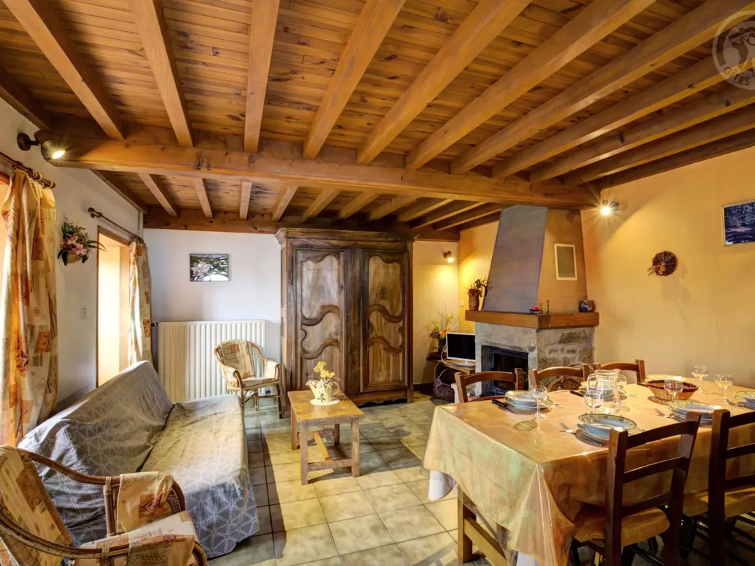 Maison de Vacances SAINT-BONNET-LE-COURREAU