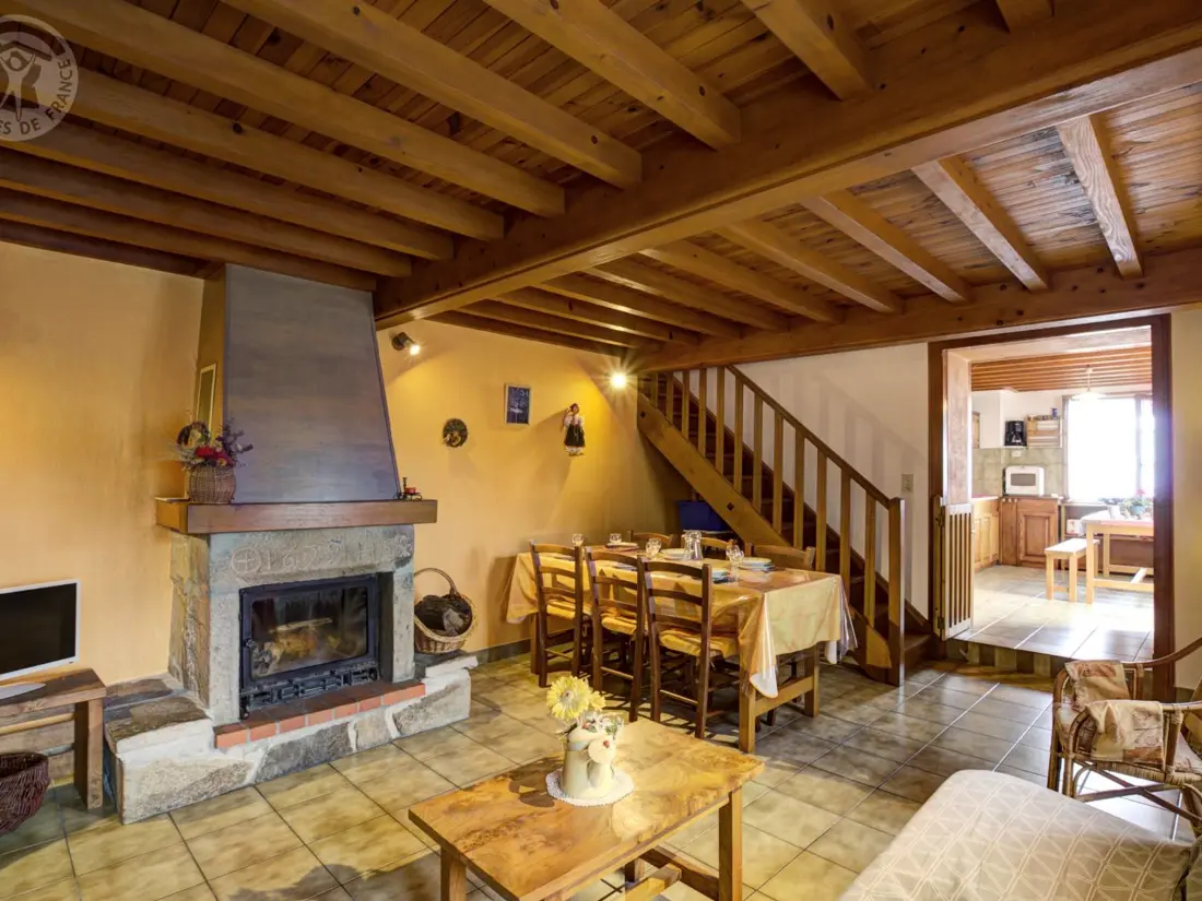 Maison de Vacances SAINT-BONNET-LE-COURREAU