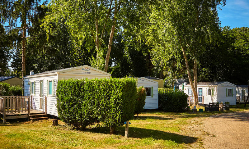 Camping Parc des Roches - Saint Chéron - 15