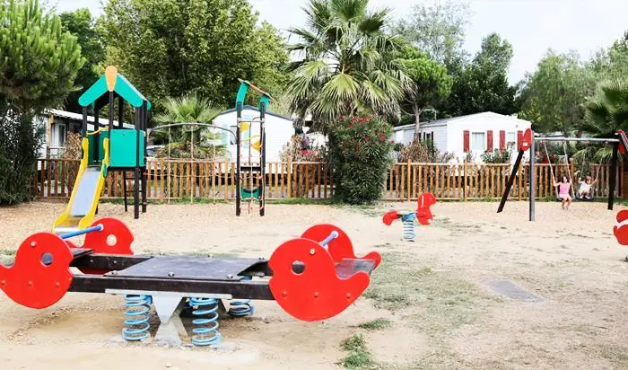 Camping Le Bosc - Bonnes Vacances 4 étoiles★★★★ 