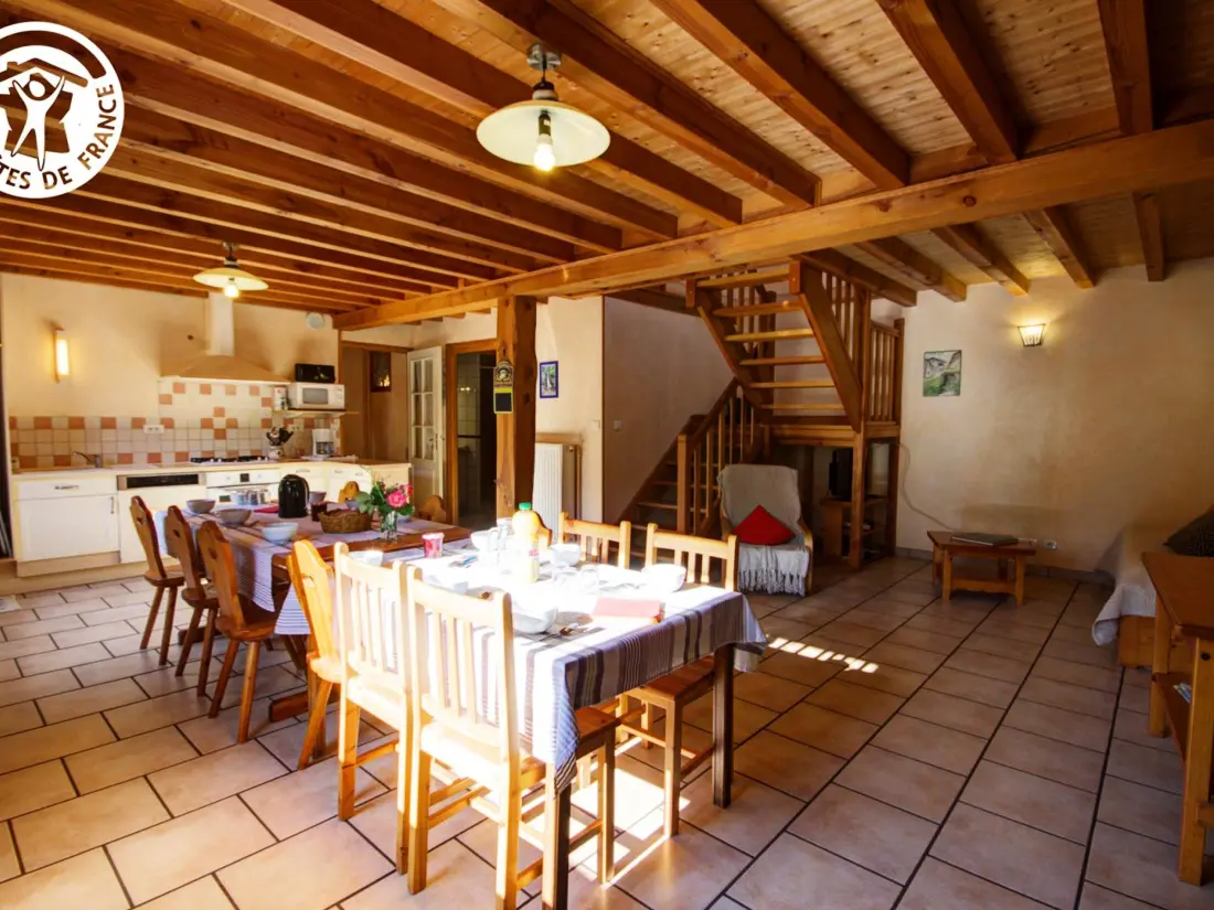 Maison de Vacances SAINT-DIDIER-SUR-ROCHEFORT 3