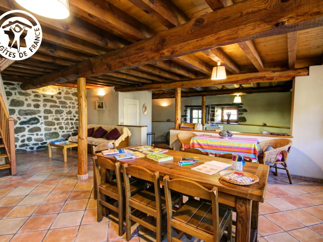 Maison de Vacances SAINT-DIDIER-SUR-ROCHEFORT 3