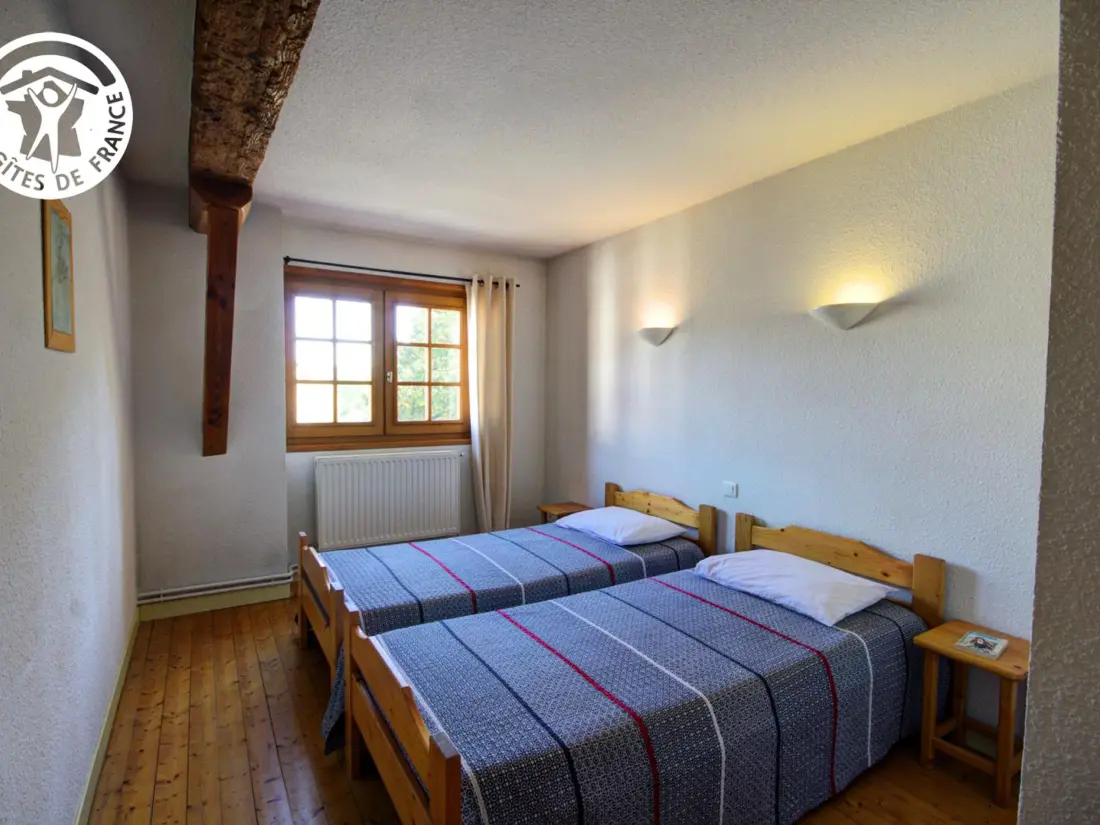 Maison de Vacances SAINT-DIDIER-SUR-ROCHEFORT 3