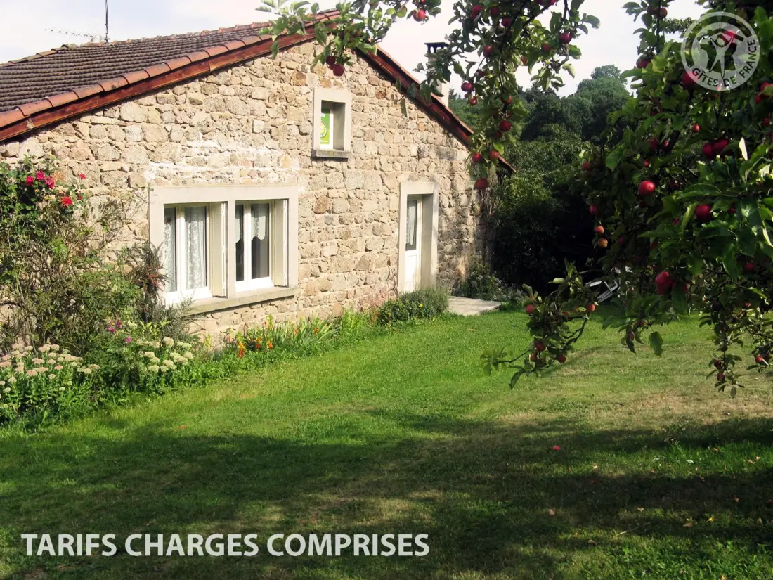 Maison de Vacances SAINT-DIDIER-SUR-ROCHEFORT