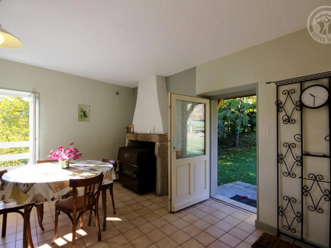 Maison de Vacances SAINT-DIDIER-SUR-ROCHEFORT