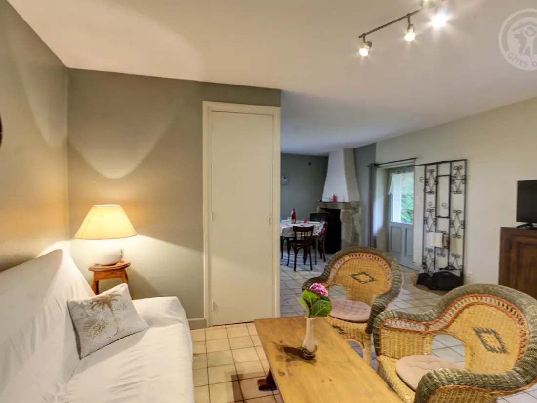 Maison de Vacances SAINT-DIDIER-SUR-ROCHEFORT
