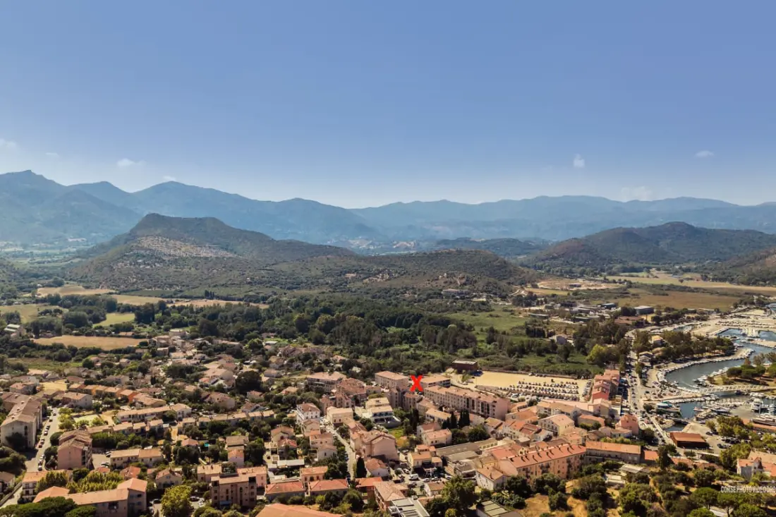 Casa Nina – Duplex Refait à Neuf Proche Du Port De Saint-florent