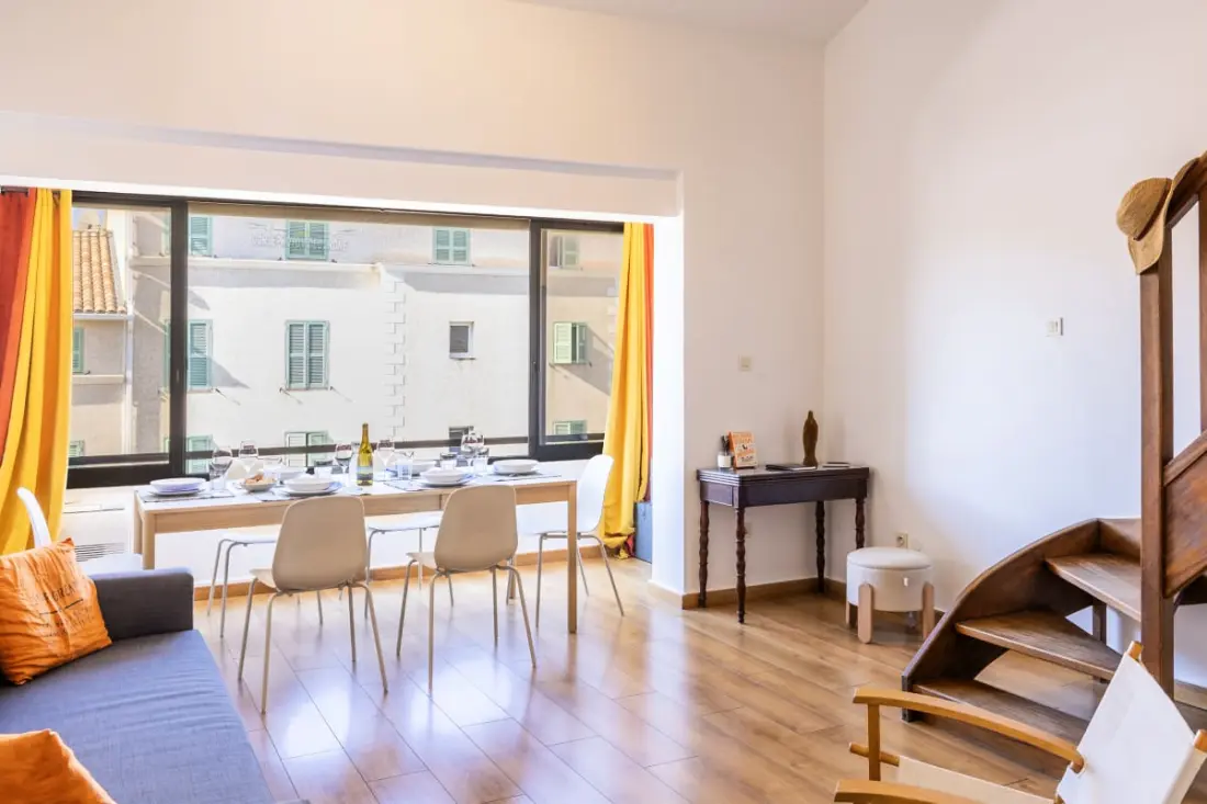 Casa Nina – Duplex Refait à Neuf Proche Du Port De Saint-florent