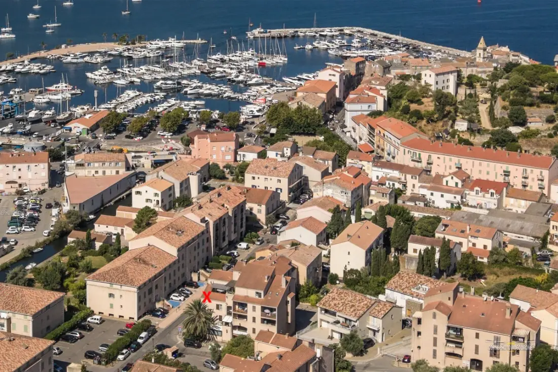 Casa Nina – Duplex Refait à Neuf Proche Du Port De Saint-florent
