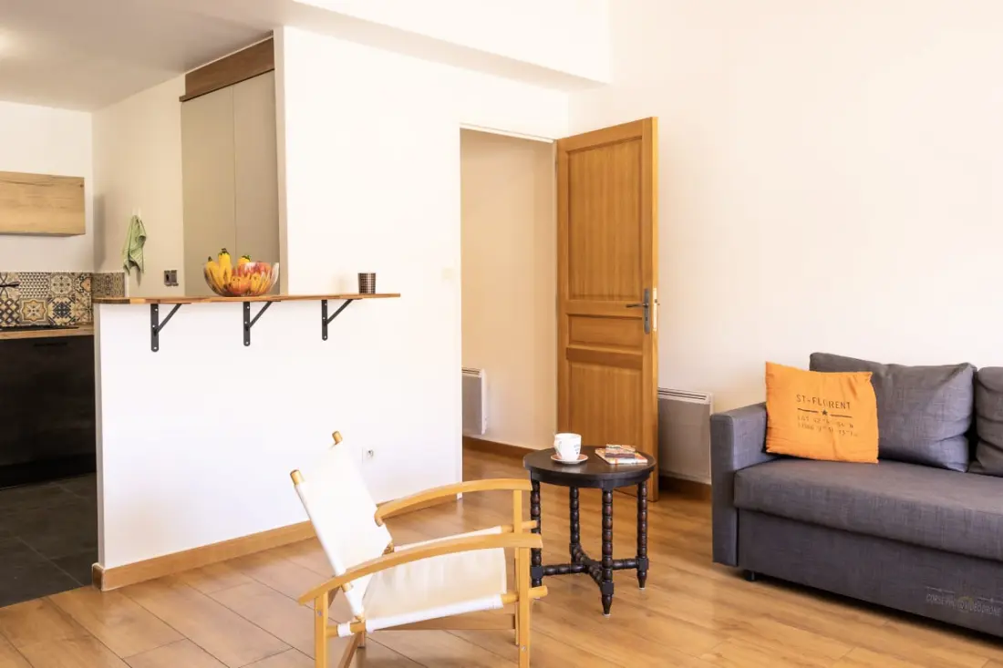 Casa Nina – Duplex Refait à Neuf Proche Du Port De Saint-florent