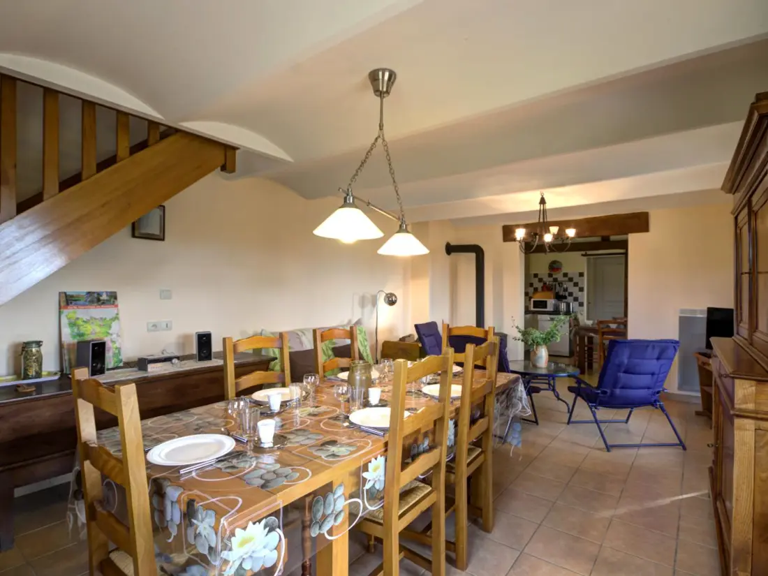 Maison de Vacances SAINT-FORGEUX-LESPINASSE