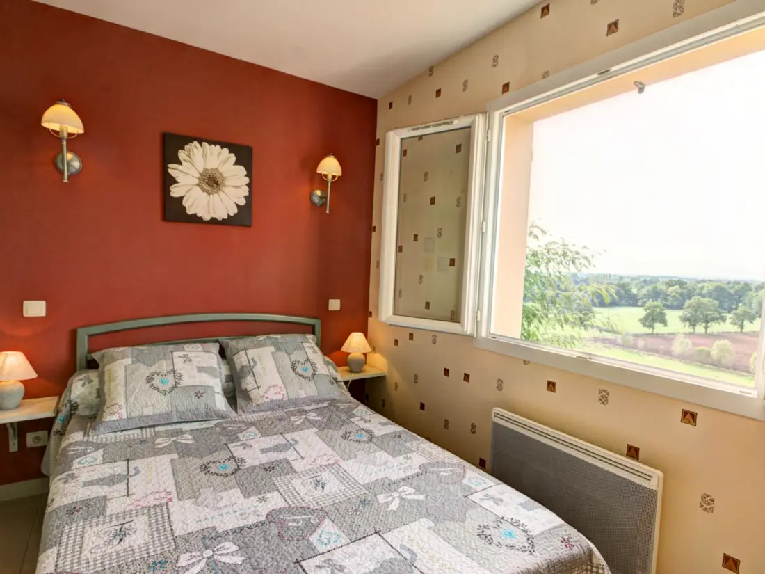 Maison de Vacances SAINT-FORGEUX-LESPINASSE