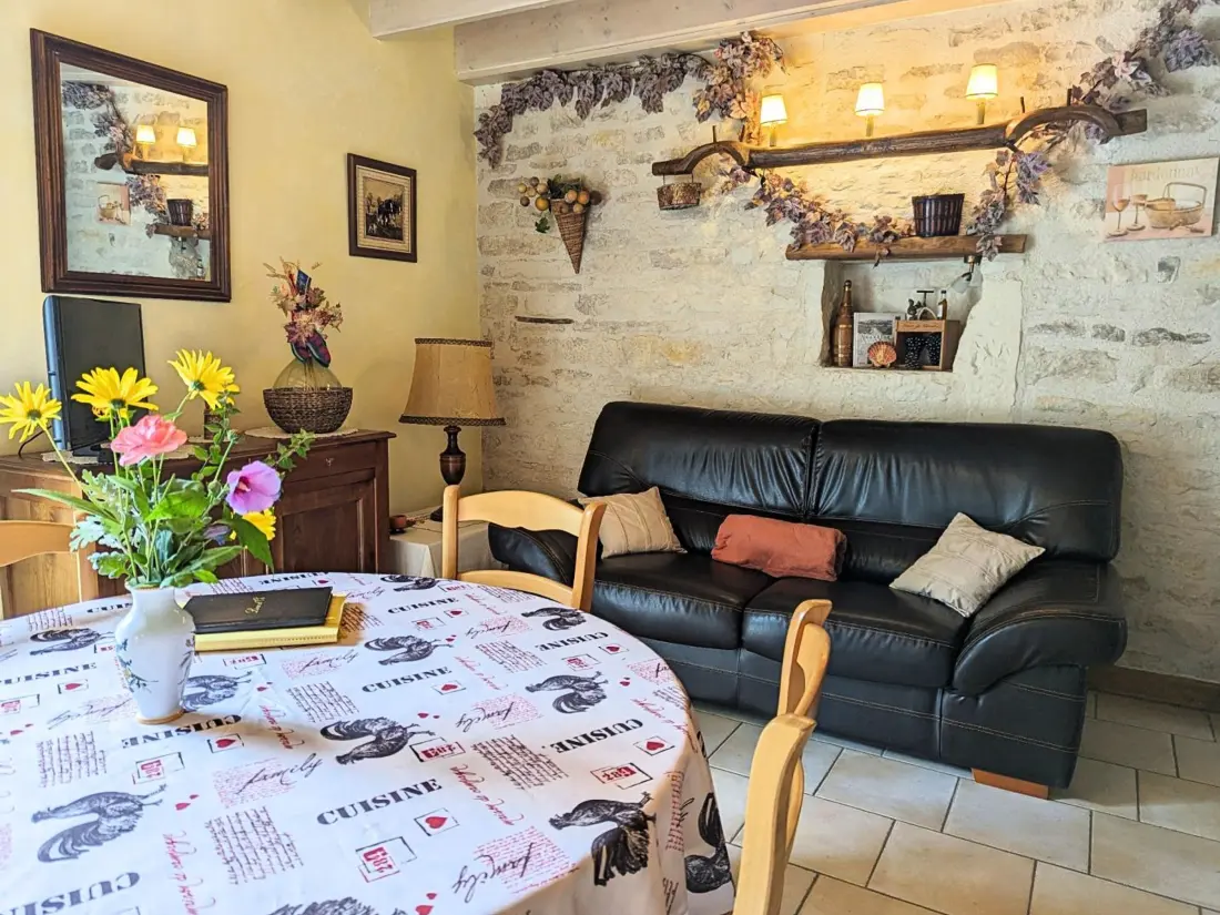 Maison de Vacances Saint-Genis-d'Hiersac 3