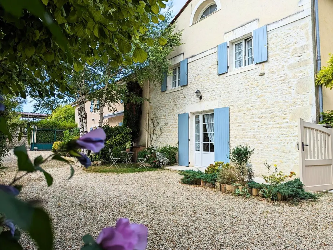 Maison de Vacances Saint-Genis-d'Hiersac 3