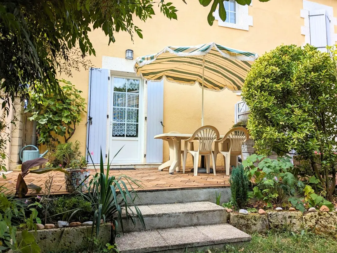 Maison de Vacances Saint-Genis-d'Hiersac 3