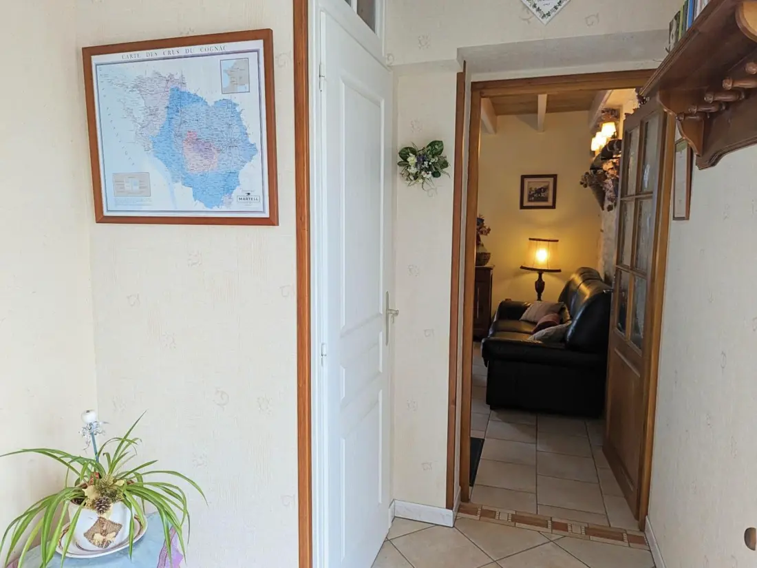 Maison de Vacances Saint-Genis-d'Hiersac 3