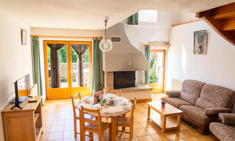 Gîte Le clos fleuri 4 personnes du couvent - - Saint Georges de Lévéjac - 2