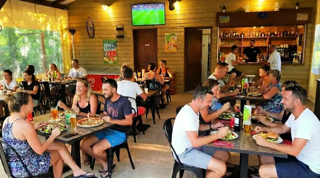 Camping Les Rives du lac Cantalès 3 étoiles★★★