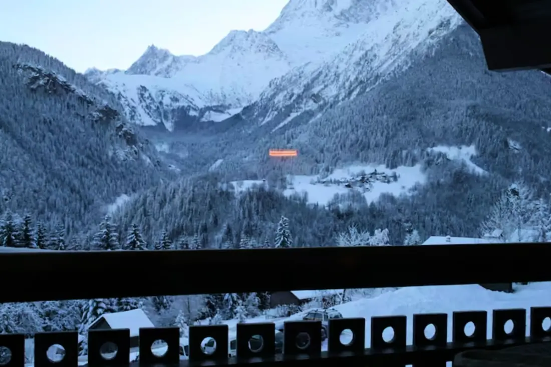 Nidamis Au Pied Des Pistes Vue Massif Mont-blanc