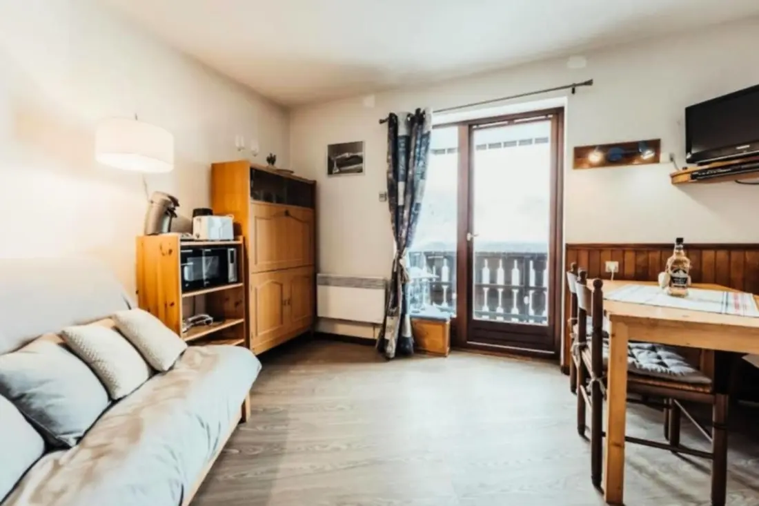 Studio Avec Balcon Et Parking, Local à Skis