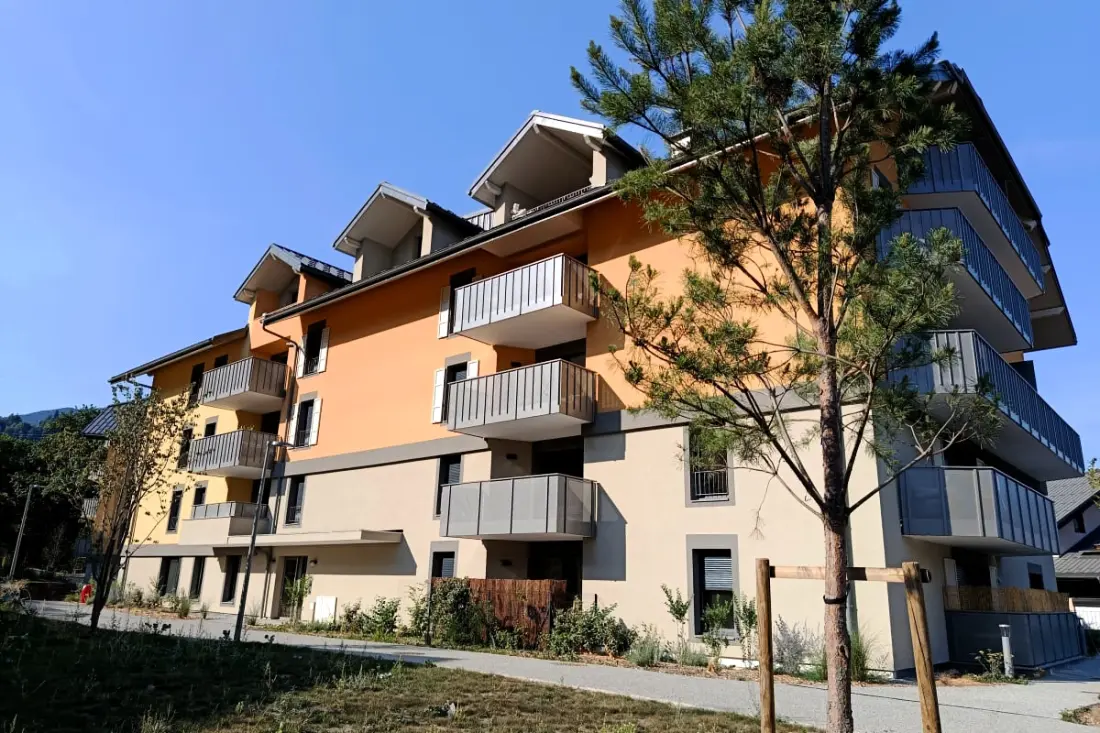 Vue Aravis Et Terrasse, Proximité Thermes