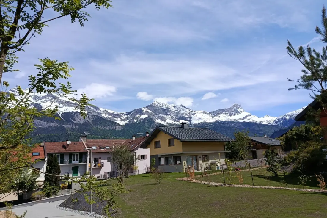 Vue Aravis Et Terrasse, Proximité Thermes