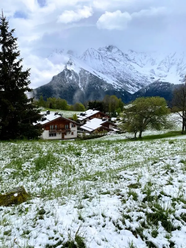 Vue Aravis Et Terrasse, Proximité Thermes