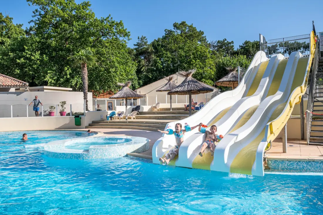 Flower Camping Au Bois Des Biches 4 étoiles★★★★