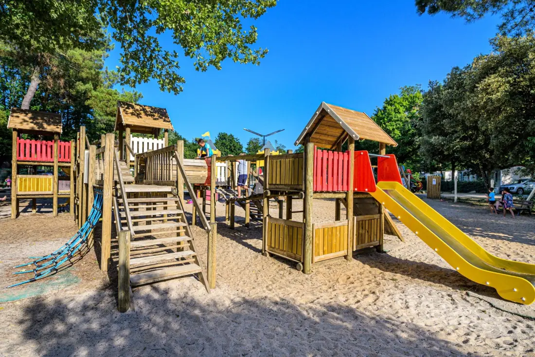 Flower Camping Au Bois Des Biches 4 étoiles★★★★