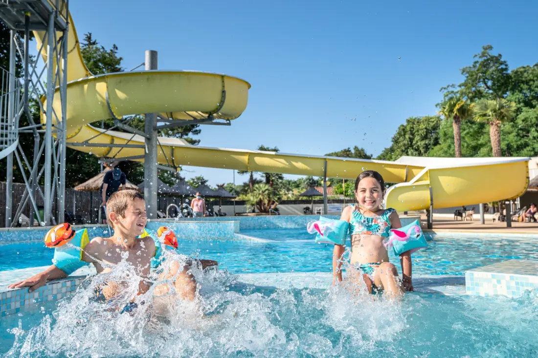 Flower Camping Au Bois Des Biches 4 étoiles★★★★