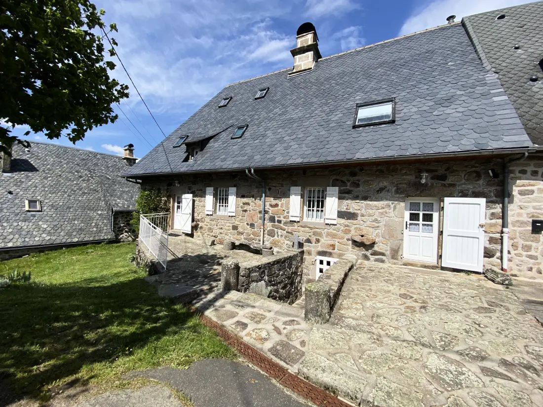 Maison à Saint Jacques Des Blats